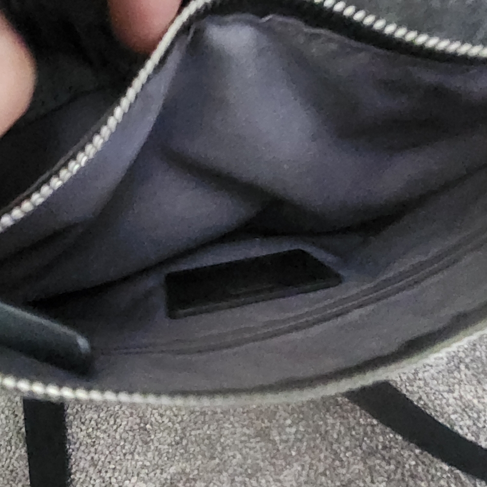 Tumi crossbody purse - Picture 5 of 9